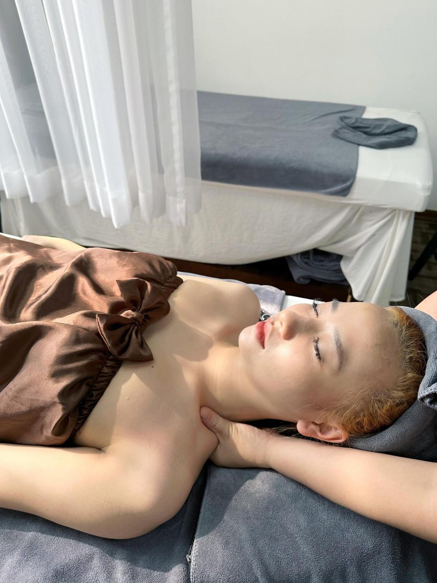 Khách sạn Khách Sạn&spa Brandi Gate
